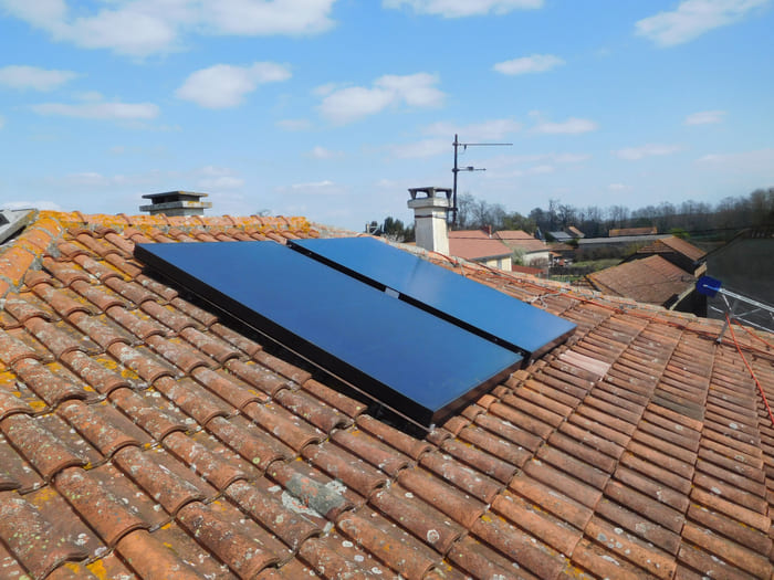 Panneaux solaires thermiques toiture Héliofrance
